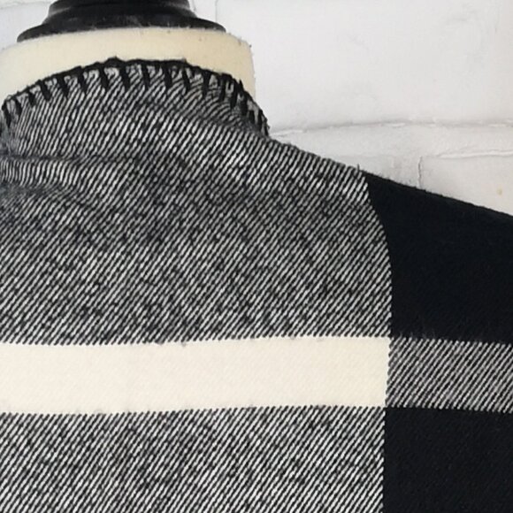 Jones New York Signature Woman 1 Size Black White & Grey Checked Poncho/Wrap - Picture 6 of 7